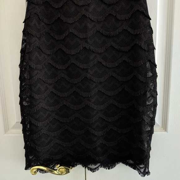 Guess Scalloped Lace Fringe Flapper Style Dress - Picture 5 of 5